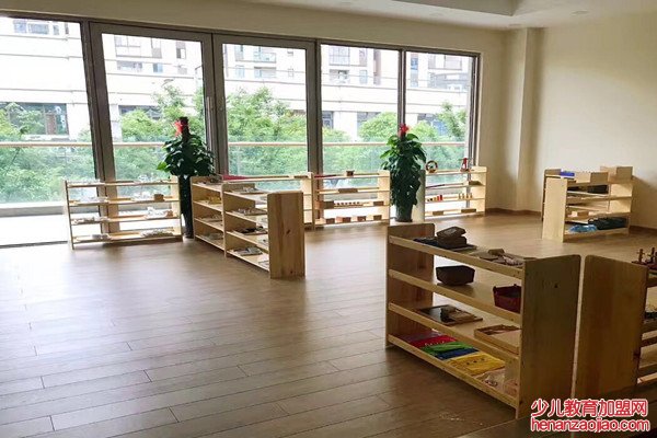 北大新世纪Crest幼儿园加盟 北大新世纪Crest幼儿园加盟