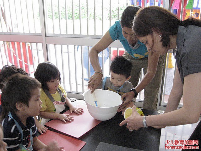 吉隆坡科隆国际幼儿园全真插班自助游学计划