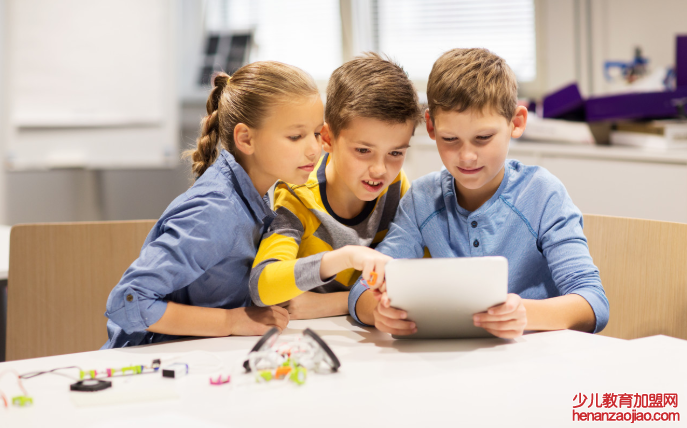 TDOG青少儿编程加盟