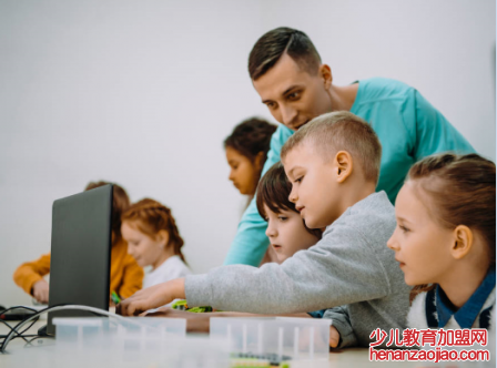 魔法字节少儿编程中心加盟