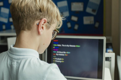 蜜码编程加盟费多少钱？投资费用并不高,即可创业！