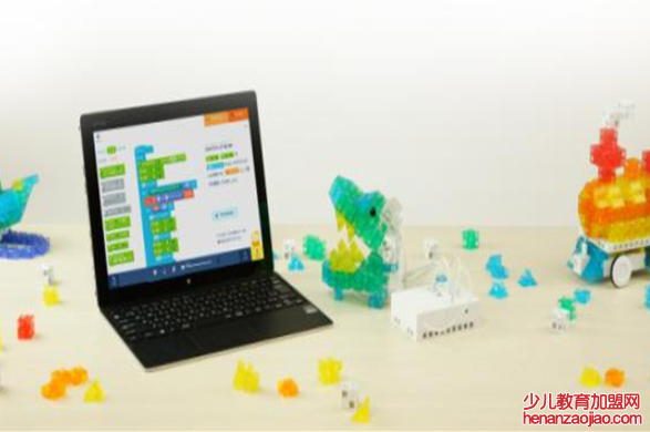 极客海码少儿编程加盟