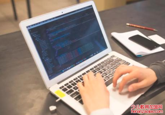 核桃少儿编程加盟