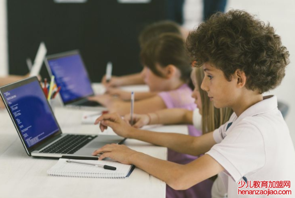 大嘴鸟少儿编程加盟