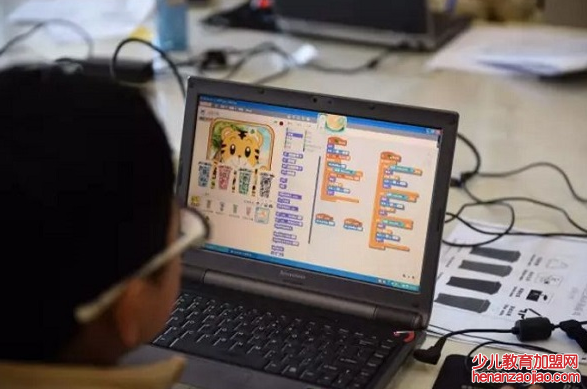 极客晨星编程教育加盟