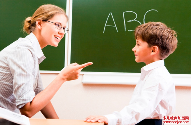 少儿英语班加盟