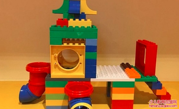 想象粒乐高科学探索中心加盟