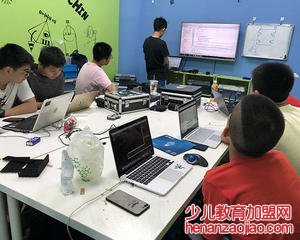 青少年创客项目加盟需要花费多少钱？什么是创客？