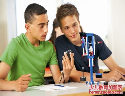 青少年创客项目加盟需要花费多少钱？什么是创客？