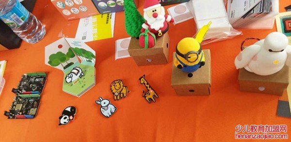 小创客加盟费多少钱？加盟需要具备什么条件？