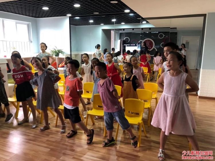 爱萌滔客少儿口才加盟