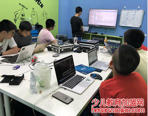 青少年计算机编程教育加盟哪家比较好呢？