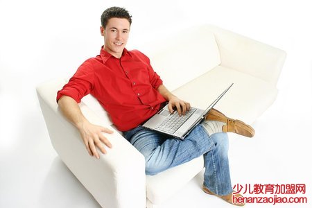 天津翻译专修学院