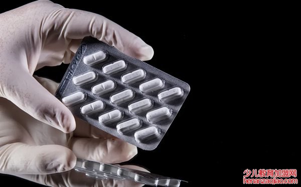 羟氯喹怎么读,羟氯喹片是治什么的,有哪些副作用