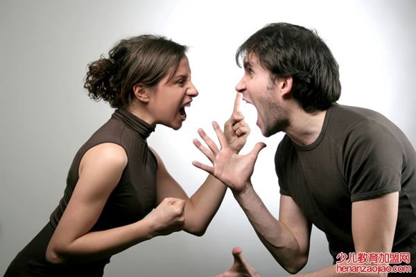 龃龉怎么读,龃龉是什么意思,龃龉的近义词是什么