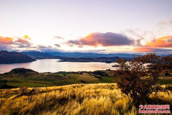 旖旎怎么读,旖旎的读音,旖旎是什么意思