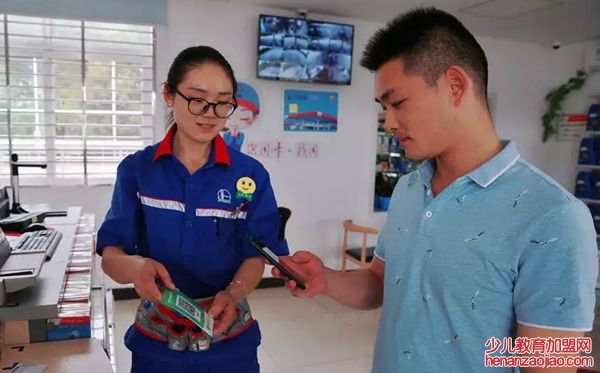 为什么加油站不能玩手机,加油站不能打电话的原因