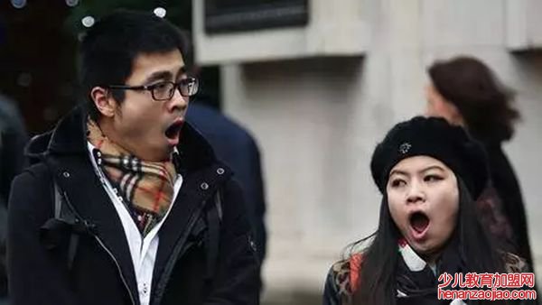 人为什么会打哈欠,老打哈欠怎么回事,打哈欠的原因