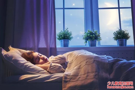 为什么睡觉时身体突然抖一下