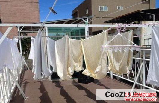 阴雨天怎么晾衣服干得快