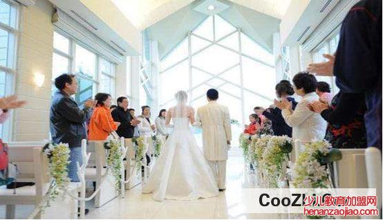 如何缓解婚礼当天感到的紧张