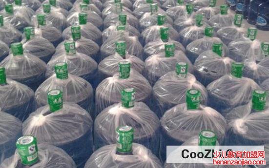 桶装水如何鉴别优质