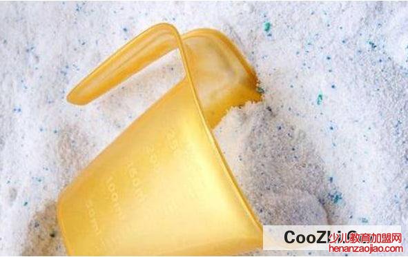 洗衣服时候用洗衣粉好还是皂粉好