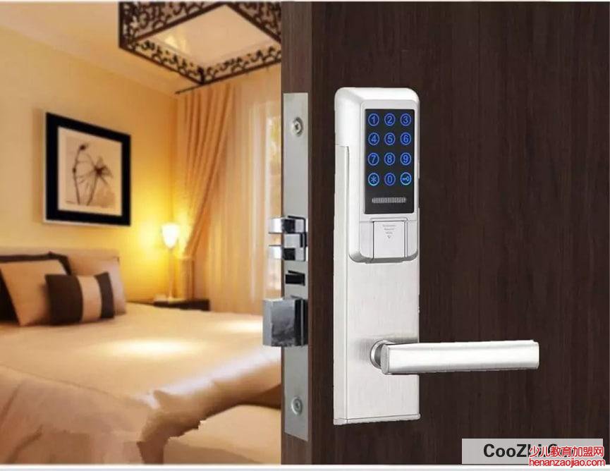 找到打开门的方法没有钥匙