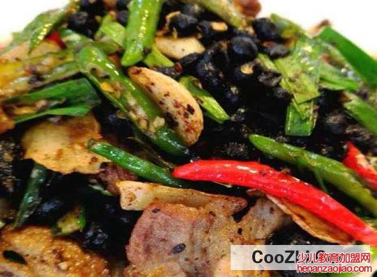 铁锅炒菜后总有黑色的原因