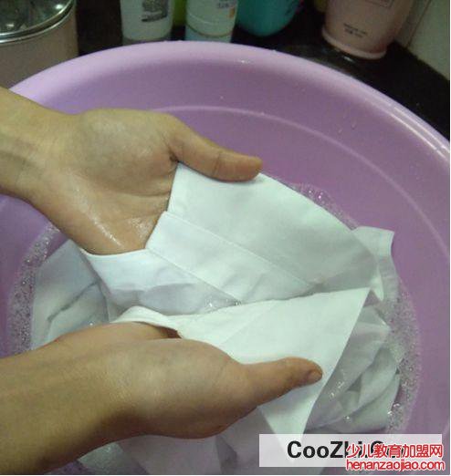 介绍巧除白背心黑斑的方法