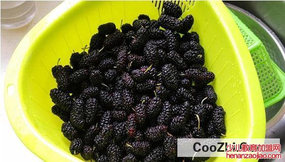 这样清洗的水果吃起来才安全