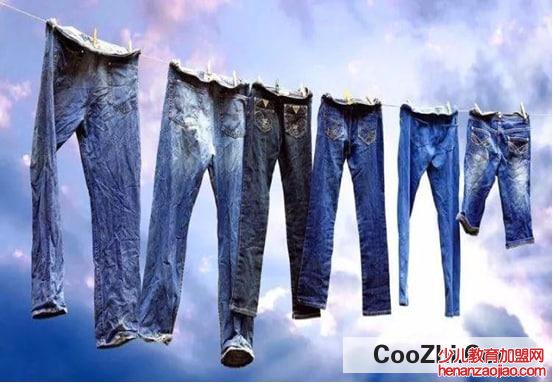 洗牛仔裤不褪色的小窍门