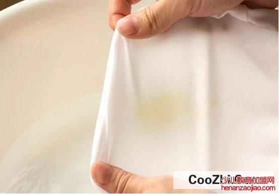 衣服上的茶渍怎么去除