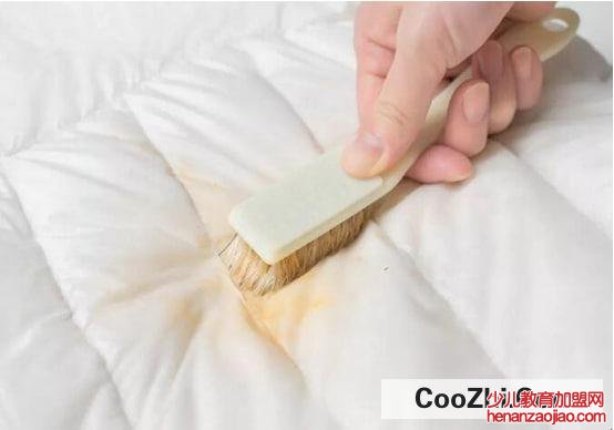 怎么清洗羽绒服