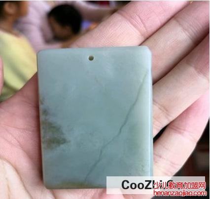 和田玉且末蓝怎么是青色的