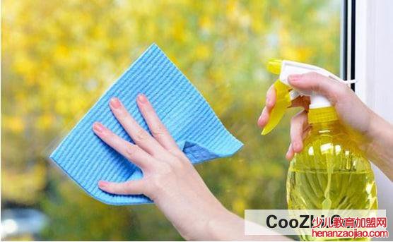 怎样擦玻璃才干净