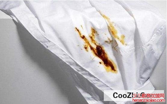 衣服上的油渍该怎么洗掉