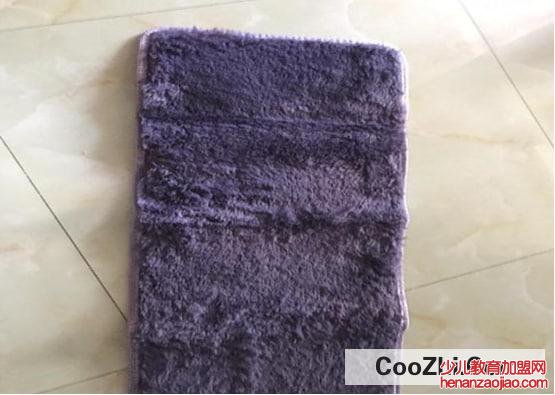 可乐弄到地毯上怎么办