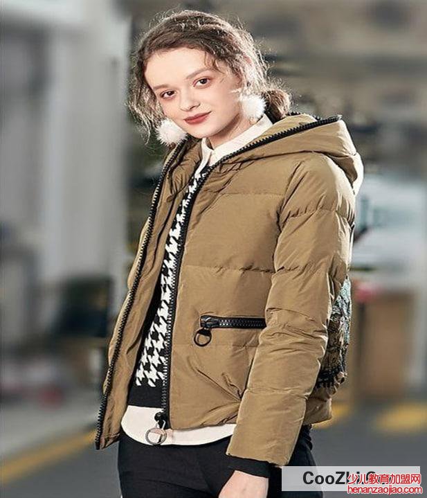 羽绒服120g充绒量厚吗