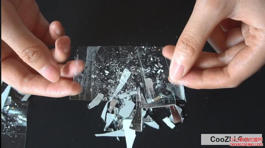 玻璃碎片怎么清理