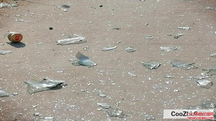 玻璃碎片怎么清理