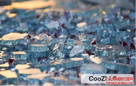 巧妙清除玻璃碎片