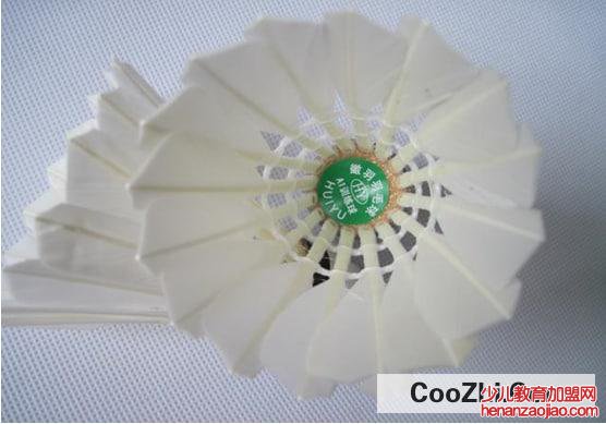 羽毛球怎样耐打