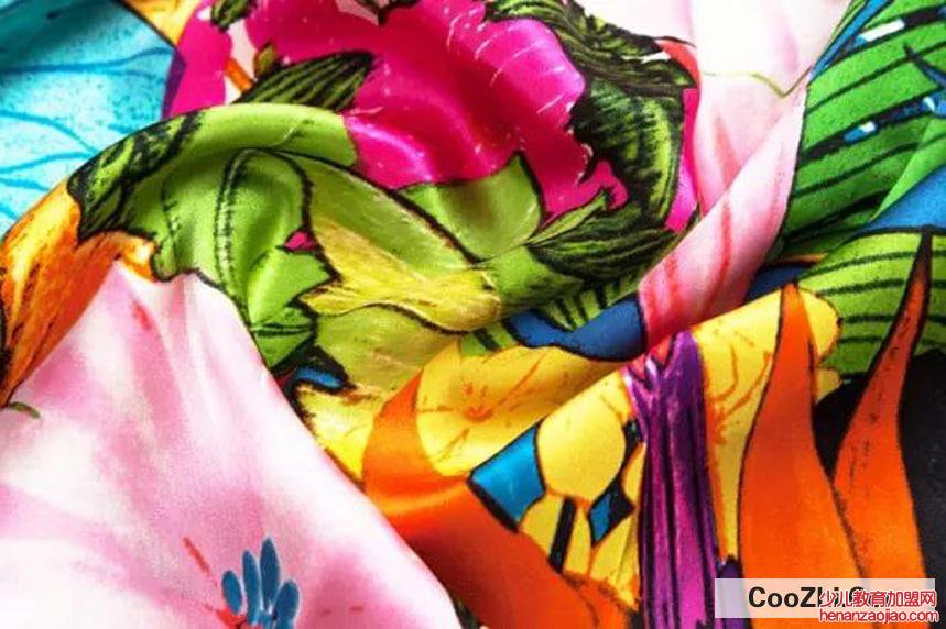 丝巾的保养方法