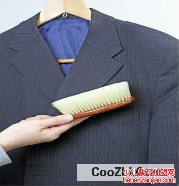 西装的挑选细节与保养方法