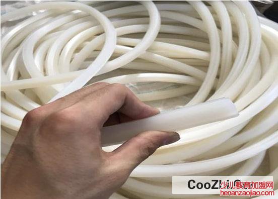 白色硅胶变黄怎么处理