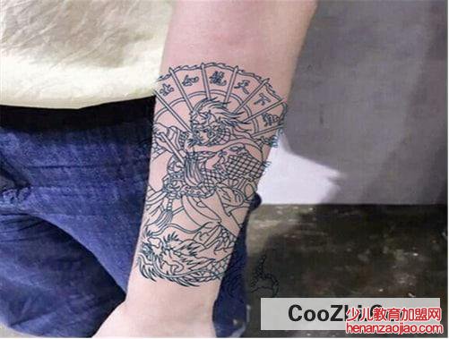 草本果汁纹身贴怎么洗掉