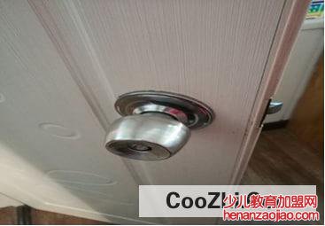 门锁了处理措施