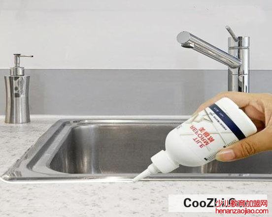 怎样拆卸玻璃胶粘的玻璃