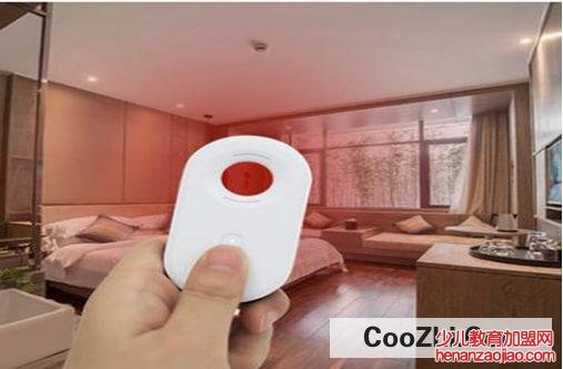 如何检查酒店房间是否装有摄像头